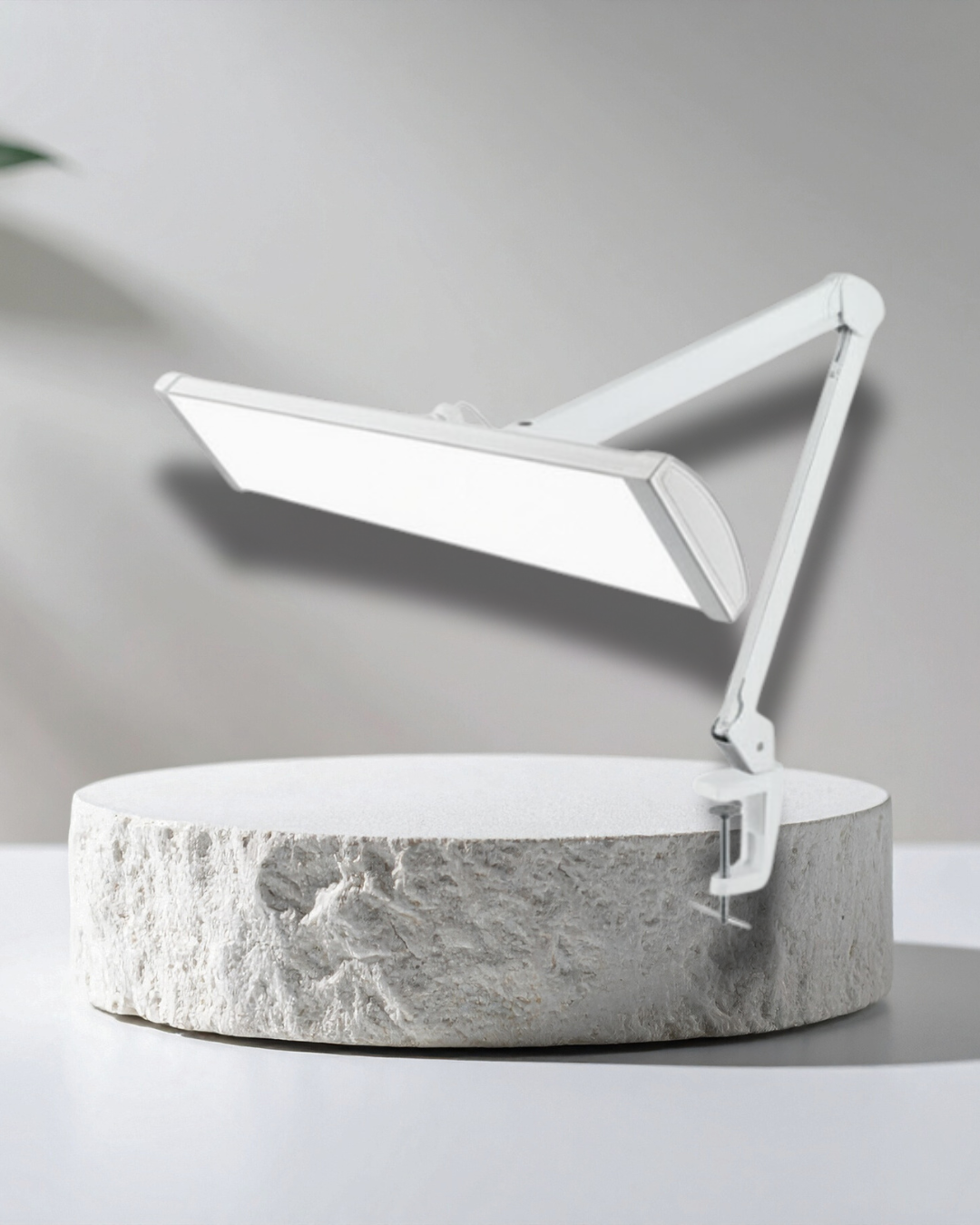 DESK LAMP 3500 LUMEN