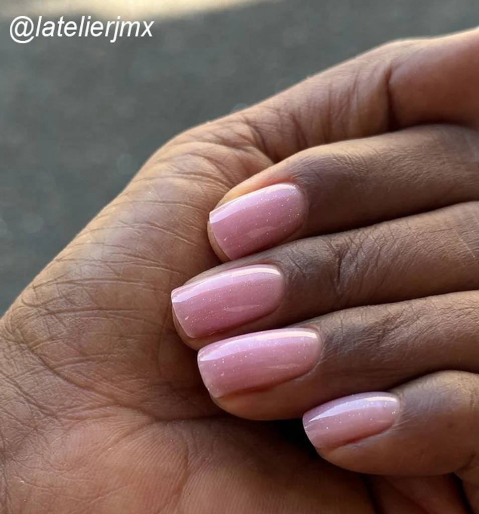 LUXIO® BUILD - TINTED BUILD SPARKLES KISS