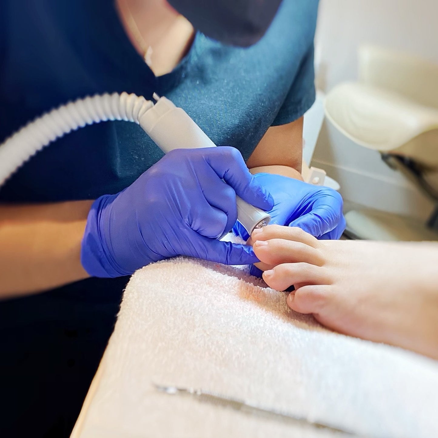 VANCOUVER:
EURONAILS STANDARD PEDICURE COURSE (with PODODISC) LEVEL 1
